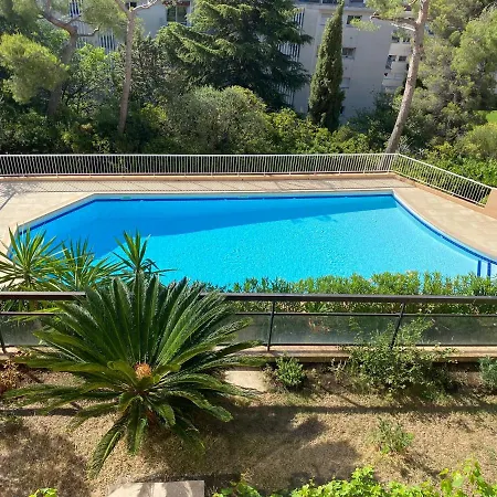 Sea View Pool Terrace Air Conditioning Quiet 아파트