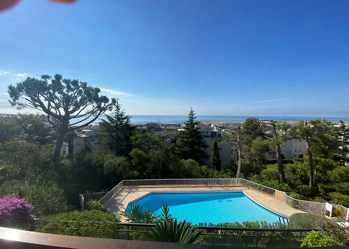 Nice Sea View Apartment Pool Terrace Air Conditioning Quiet דירה